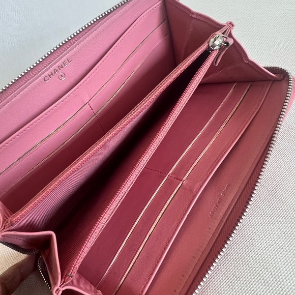 ⛔️SOLD⛔️Chanel Pink Zippy Wallet - Picture 5 of 8
